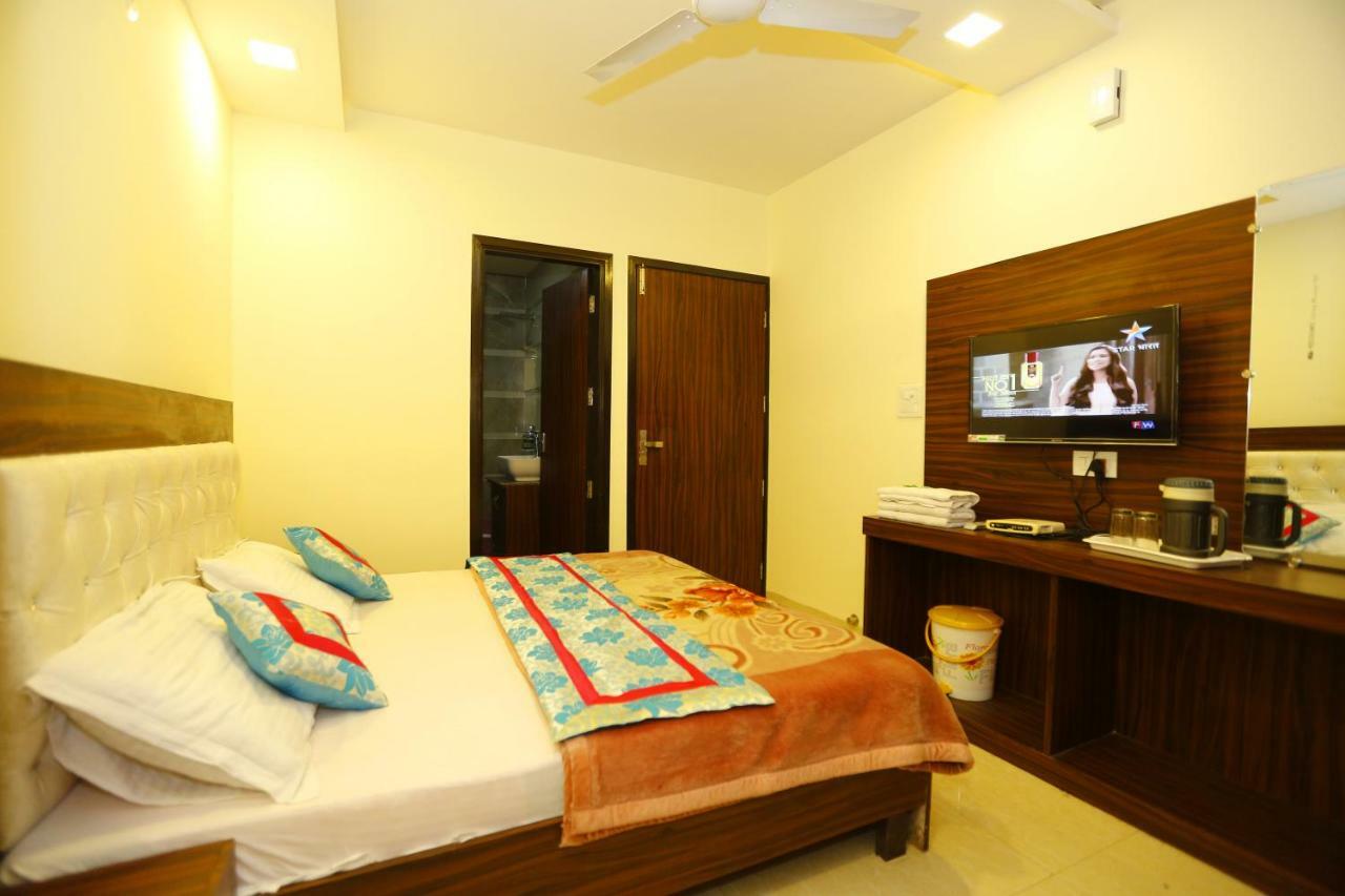 Golden Heart Hotel