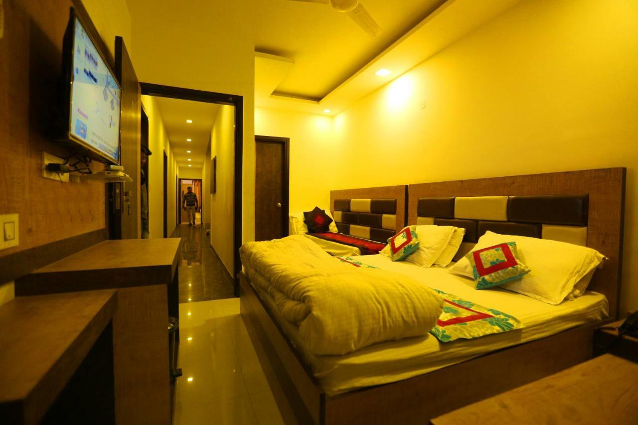 Golden Heart Hotel